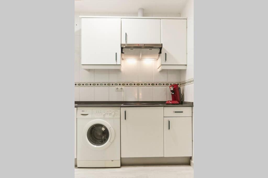 Original Y Coqueto Apartamento Junto A Plaza Mayor Apartment Madrid Bagian luar foto