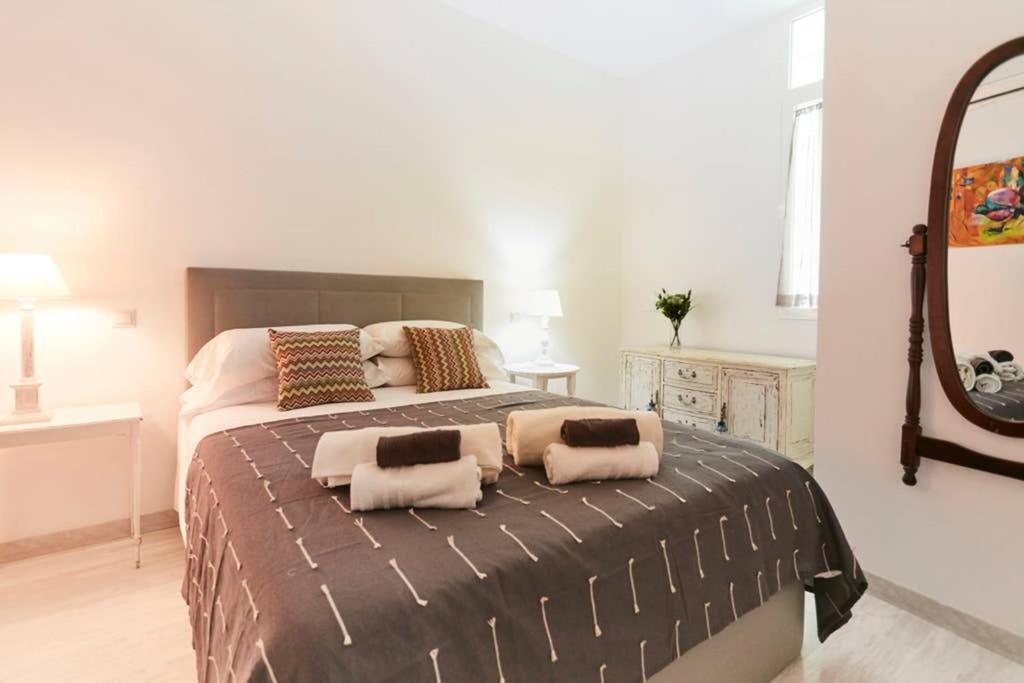 Original Y Coqueto Apartamento Junto A Plaza Mayor Apartment Madrid Bagian luar foto