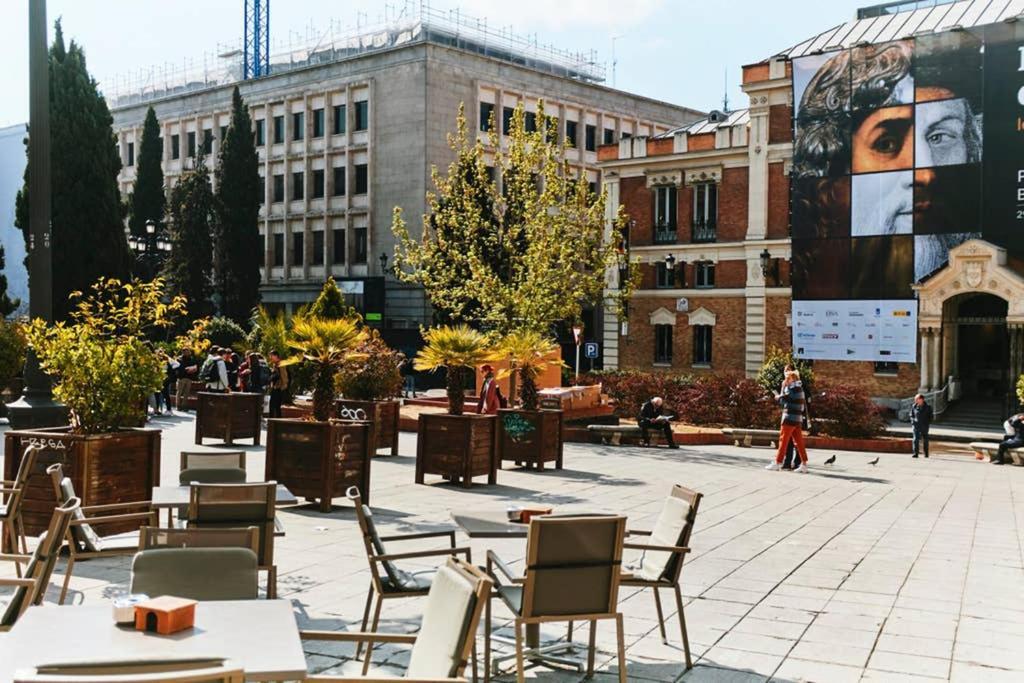 Original Y Coqueto Apartamento Junto A Plaza Mayor Apartment Madrid Bagian luar foto